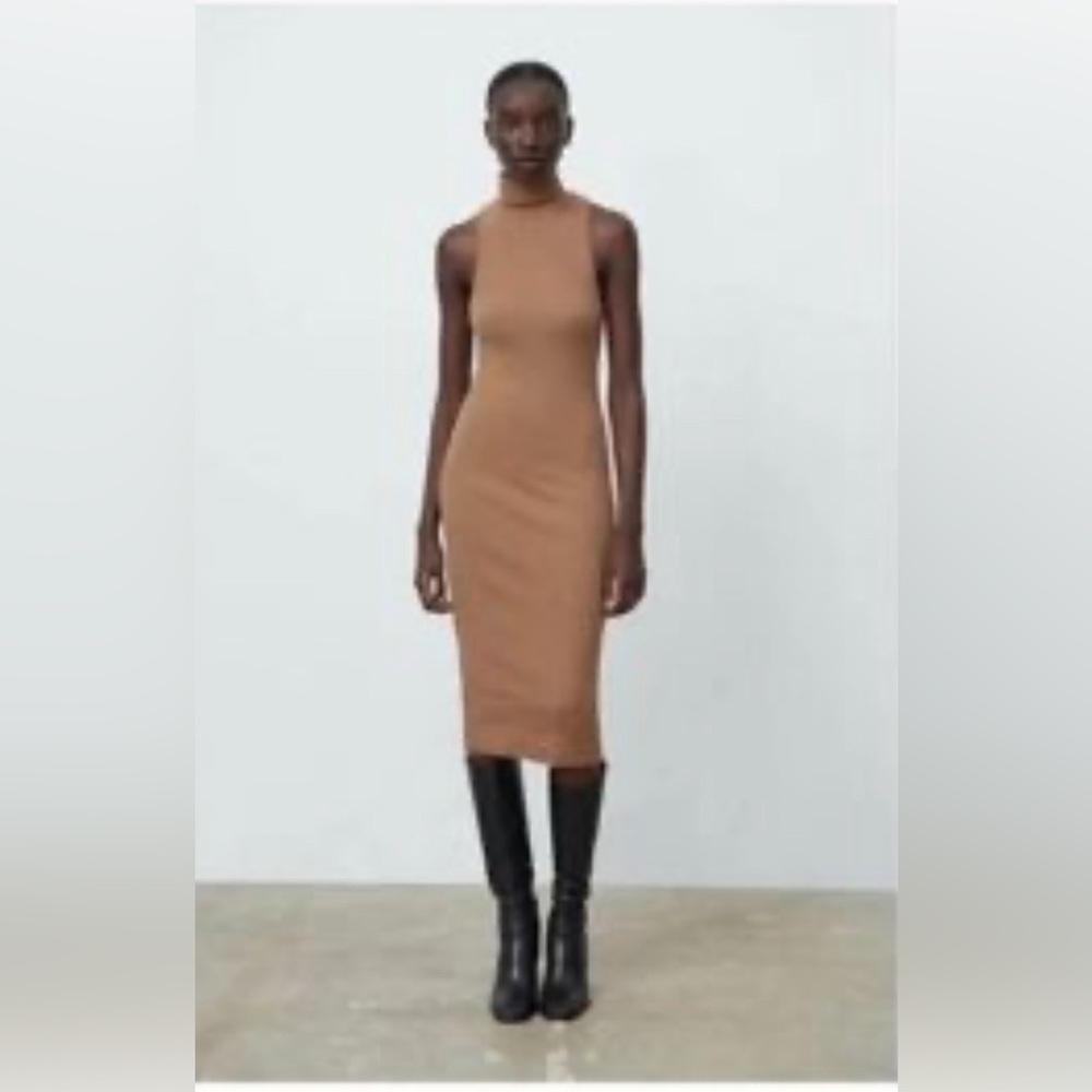Zara Ribbed Jersey knit body con turtleneck dress - EUC - M - Tan